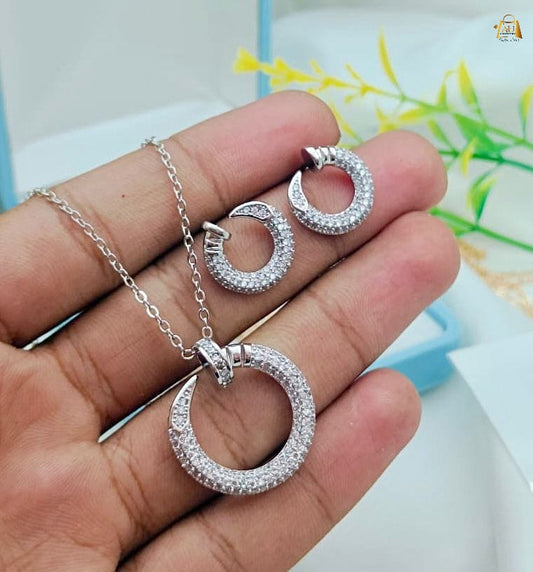 Trendy Locket Set For Girls